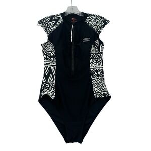 Axesea Women's 1 Piece Capped Sleeve Black White Front Zip Swimsuit 10 New Beach